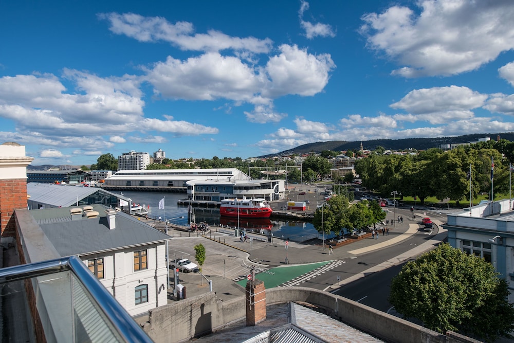 Sullivans Cove Apartments by null