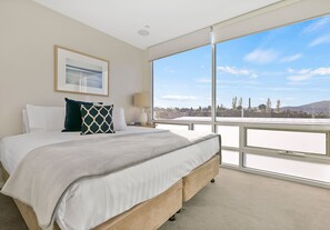 Penthouse, 3 habitaciones, vista a la montaña | Ropa de cama de alta calidad y decoración personalizada 