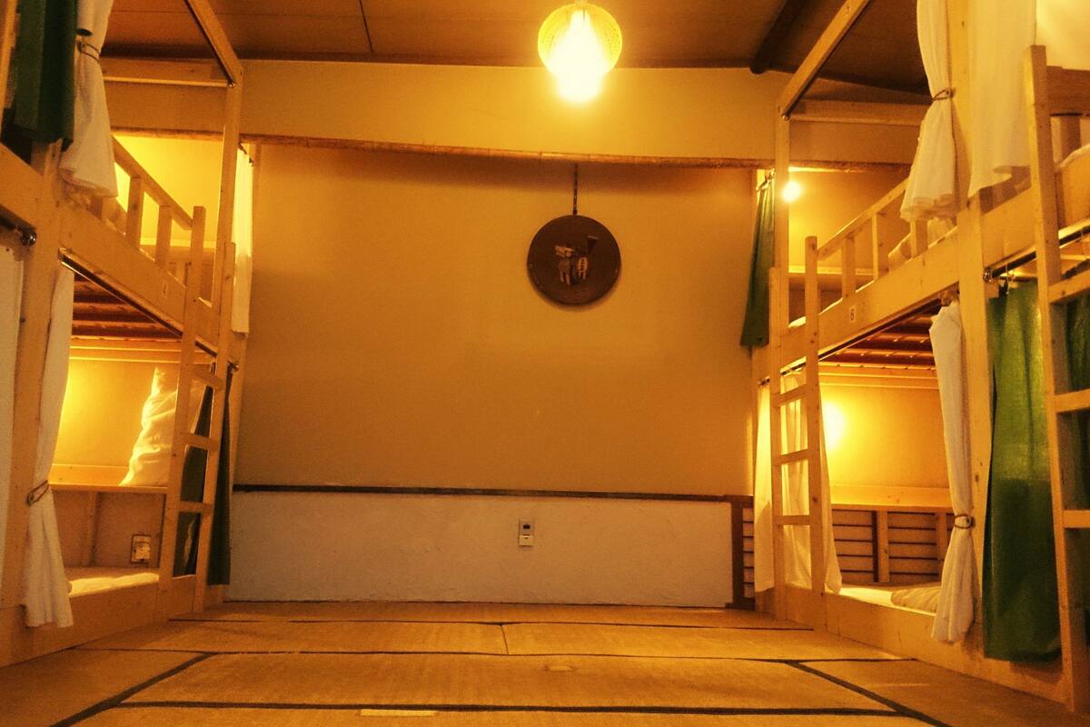Mixed Dormitory | Iron/ironing board, free WiFi