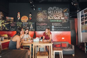Living area - Rucksack Inn @Lavender (Singapore)