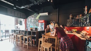 Living area - Rucksack Inn @Lavender (Singapore)