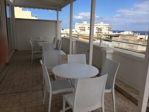 Outdoor dining - Hotel Città Bella (Gallipoli)