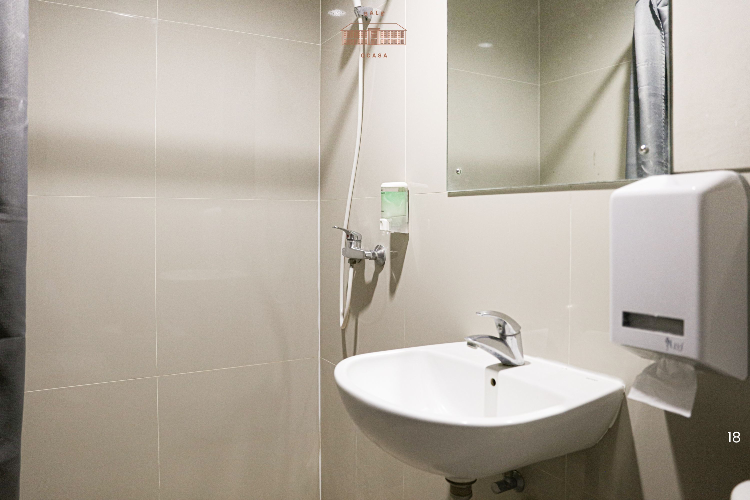 shower, free toiletries, hair dryer, slippers