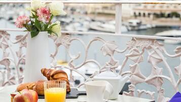 Superior Room, 1 Queen Bed, Non Smoking, Terrace (Privilege) | View from room