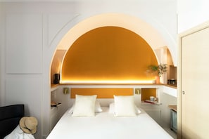 Χρηματοκιβώτιο στο δωμάτιο, γραφείο, ηχομόνωση, σίδερο/σιδερώστρα