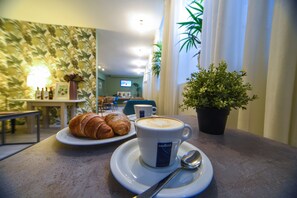Daily buffet breakfast for a fee - Hotel Zara Milano (Milan)