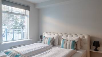 Premium bedding, individually furnished, blackout drapes, soundproofing