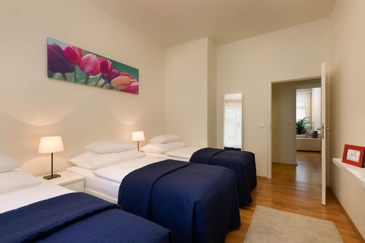 In-room safe, desk, soundproofing, iron/ironing board