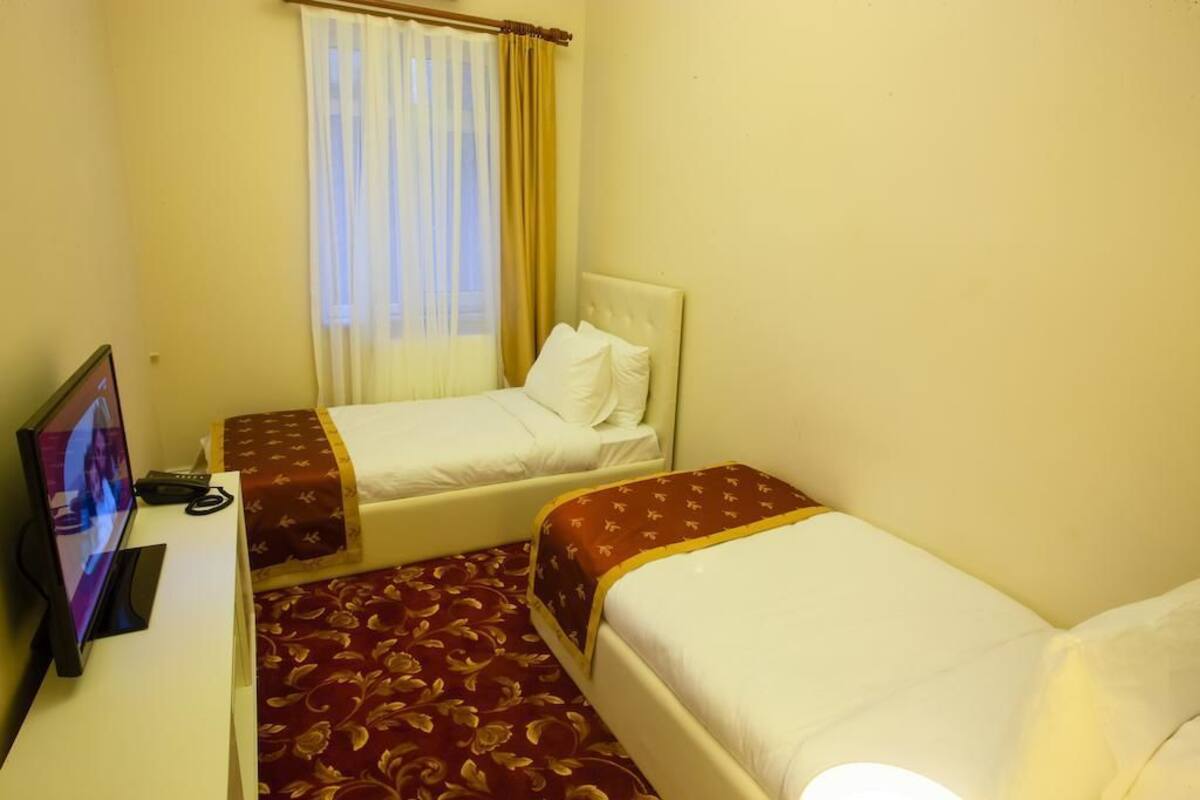 Odada kasa, portatif/ilave yatak, ücretsiz kablosuz İnternet