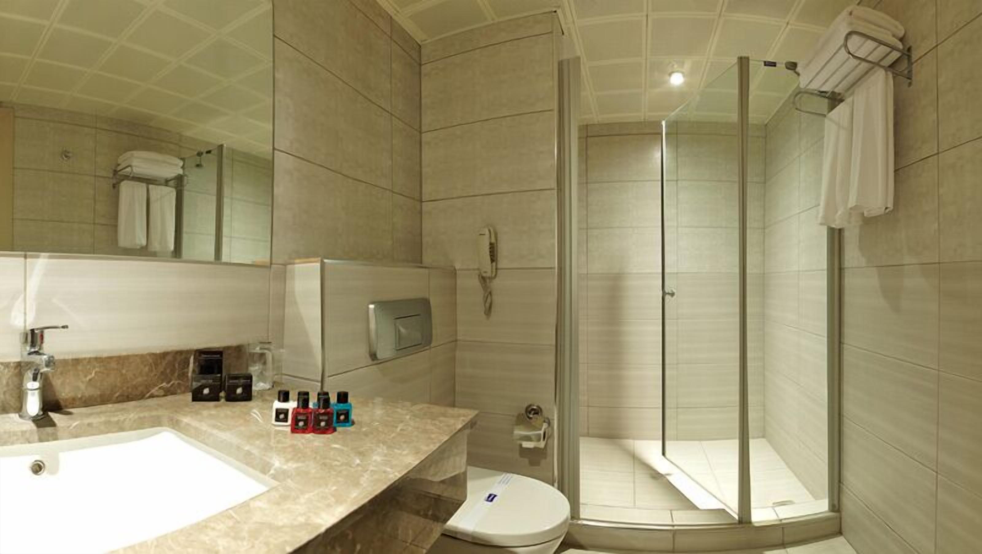 Standard Room | Minibar, in-room safe, blackout curtains, free cots/infant beds
