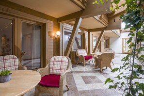 View from room - Alpenhof Hotel Garni Suprême (Zell am Ziller)