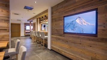 Sports bar