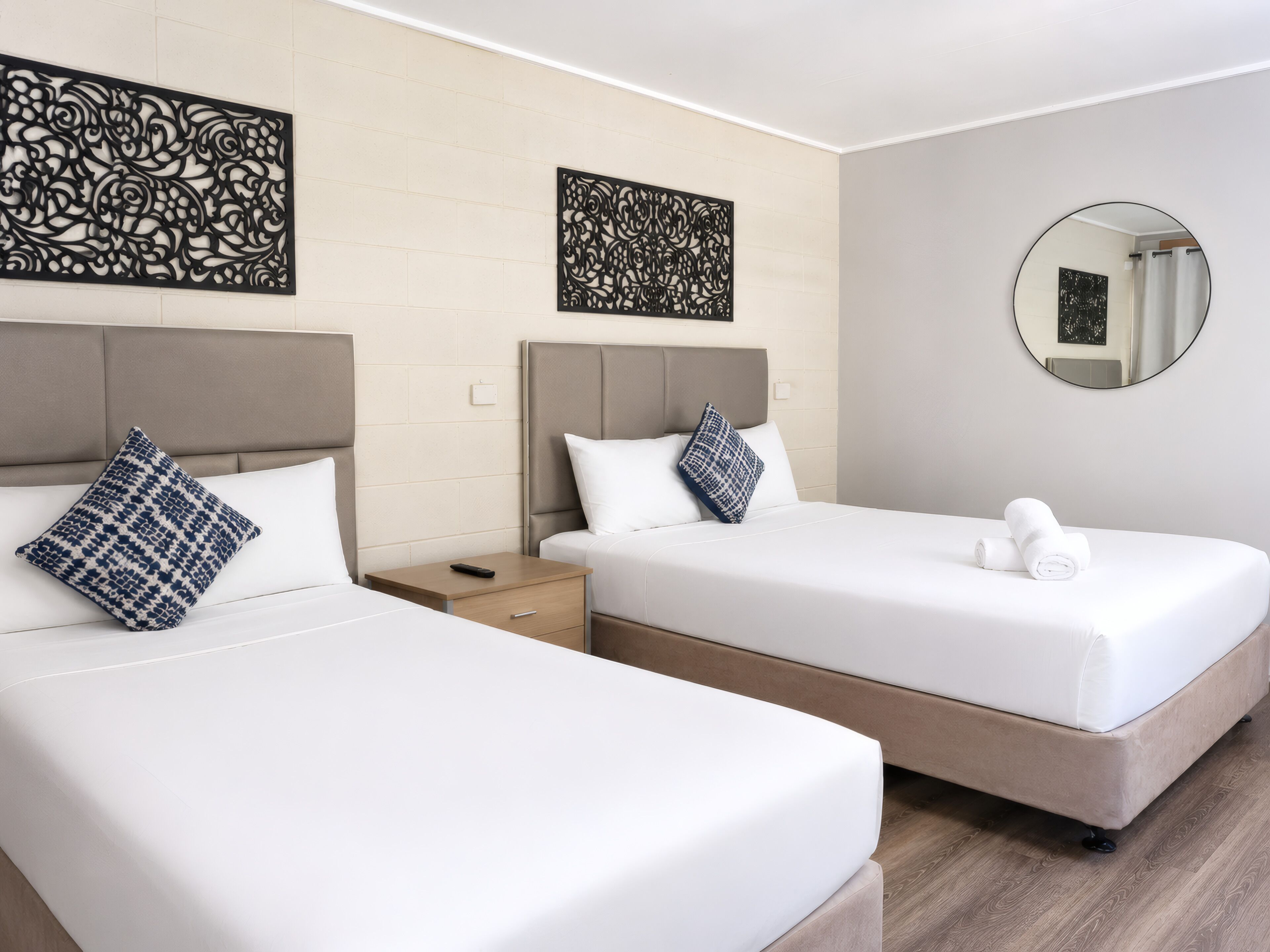 Deluxe Twin Room | Escritorio, espacio para trabajar con un portátil, cortinas opacas