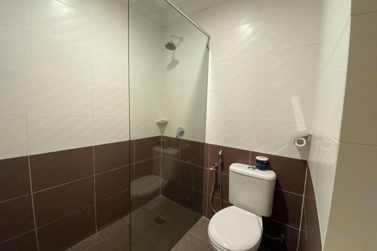 Bathroom | Shower, hair dryer, towels