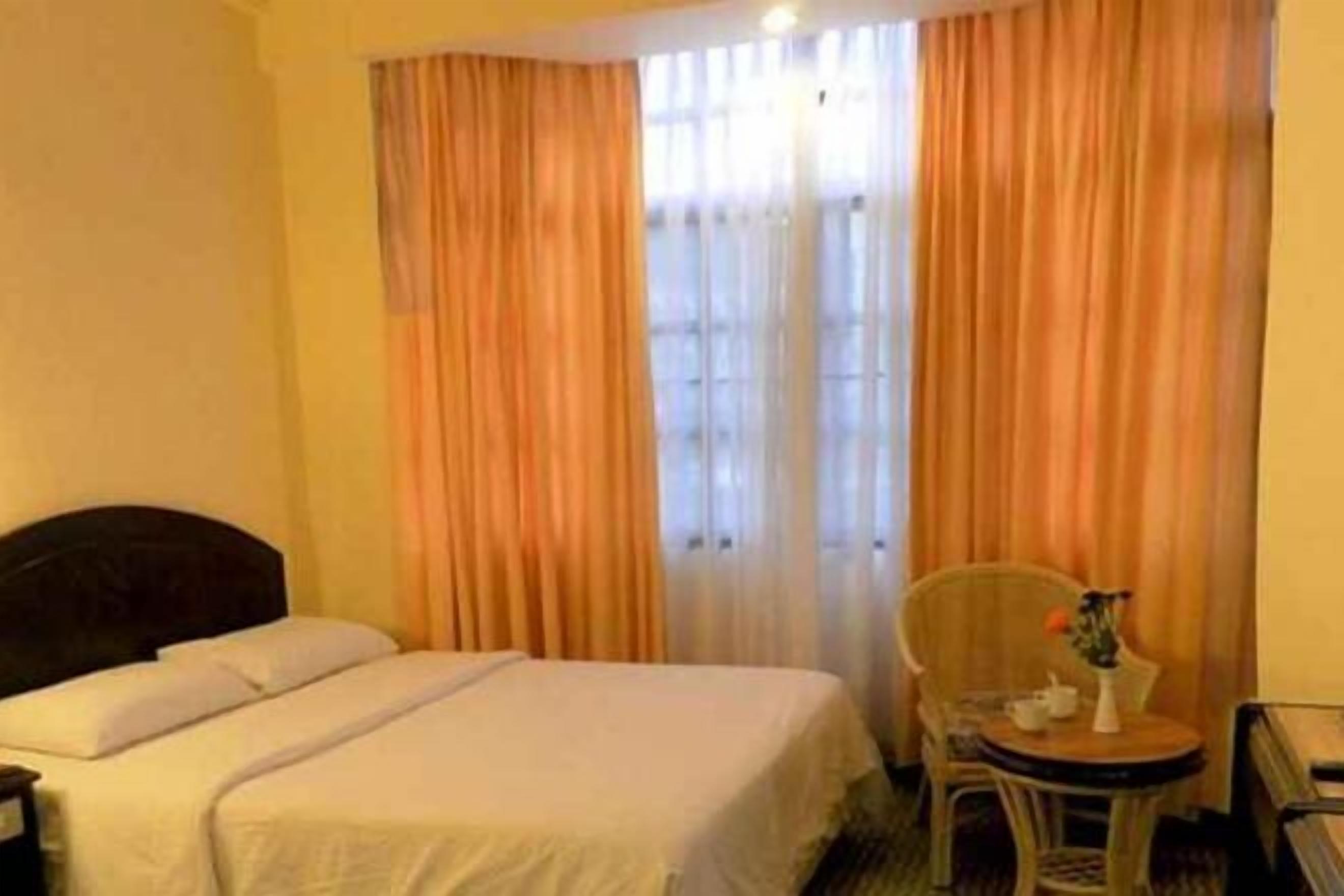 In-room safe, desk, free WiFi, bed sheets