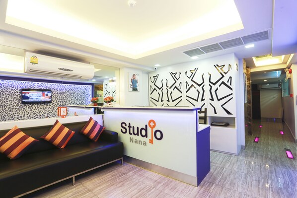 Lobby - Studio Nana (Bangkok)