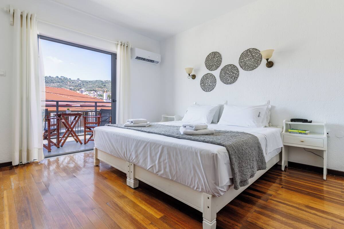 standard room, 1 bedroom | 2 bedrooms, pillow-top beds, in-room safe, free wifi