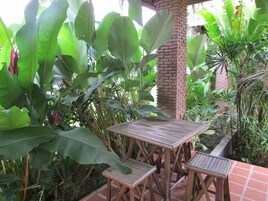 Deluxe Villa with Breakfast | Bathroom | Shower, hair dryer, towels