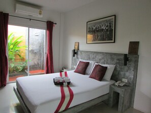 Deluxe Room | Desk, free WiFi - The Park Drive-Thru Check-In Resort (Thanyaburi)