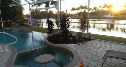 Villa Retreat - Exquisite Gulf Access
