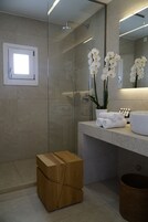 Standard Δωμάτιο | Χρηματοκιβώτιο στο δωμάτιο, σίδερο/σιδερώστρα, δωρεάν Wi-Fi 