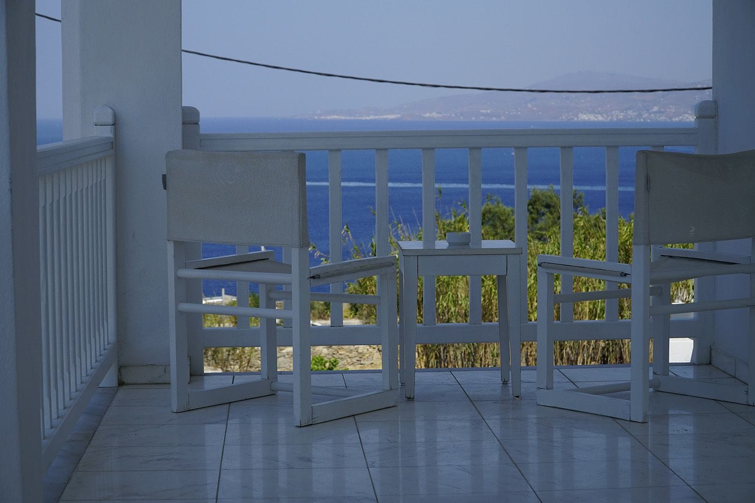 deluxe room, partial sea view | in-room safe, iron/ironing board, free cots/infant beds, rollaway beds