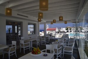 Daily buffet breakfast for a fee - Margie Mykonos Hotel (Mykonos)