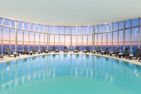 Indoor pool, sun loungers