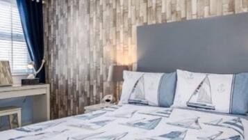 Double Room | Egyptian cotton sheets, premium bedding, in-room safe