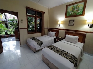 Deluxe Room | Desk, soundproofing, rollaway beds, free WiFi - Hotel Sorga (Kuta)