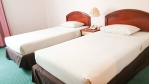 高級客房 | 迷你吧、客房內保險箱