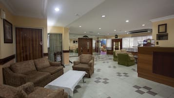 Kawasan tempat duduk lobi