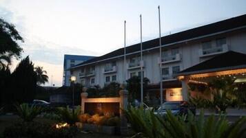 Front of property - evening/night