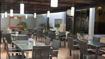 Daily buffet breakfast (MYR 18 per person)