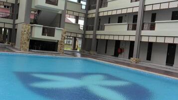 Utomhuspool