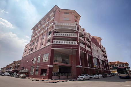Exterior. Hotel Seri Malaysia Kepala Batas