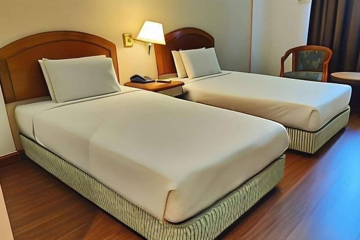 Escrivaninha, quartos à prova de som, ferros/tábuas de passar roupa