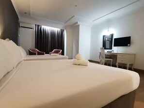Chambre Familiale | Minibar, bureau, Wi-Fi gratuit
