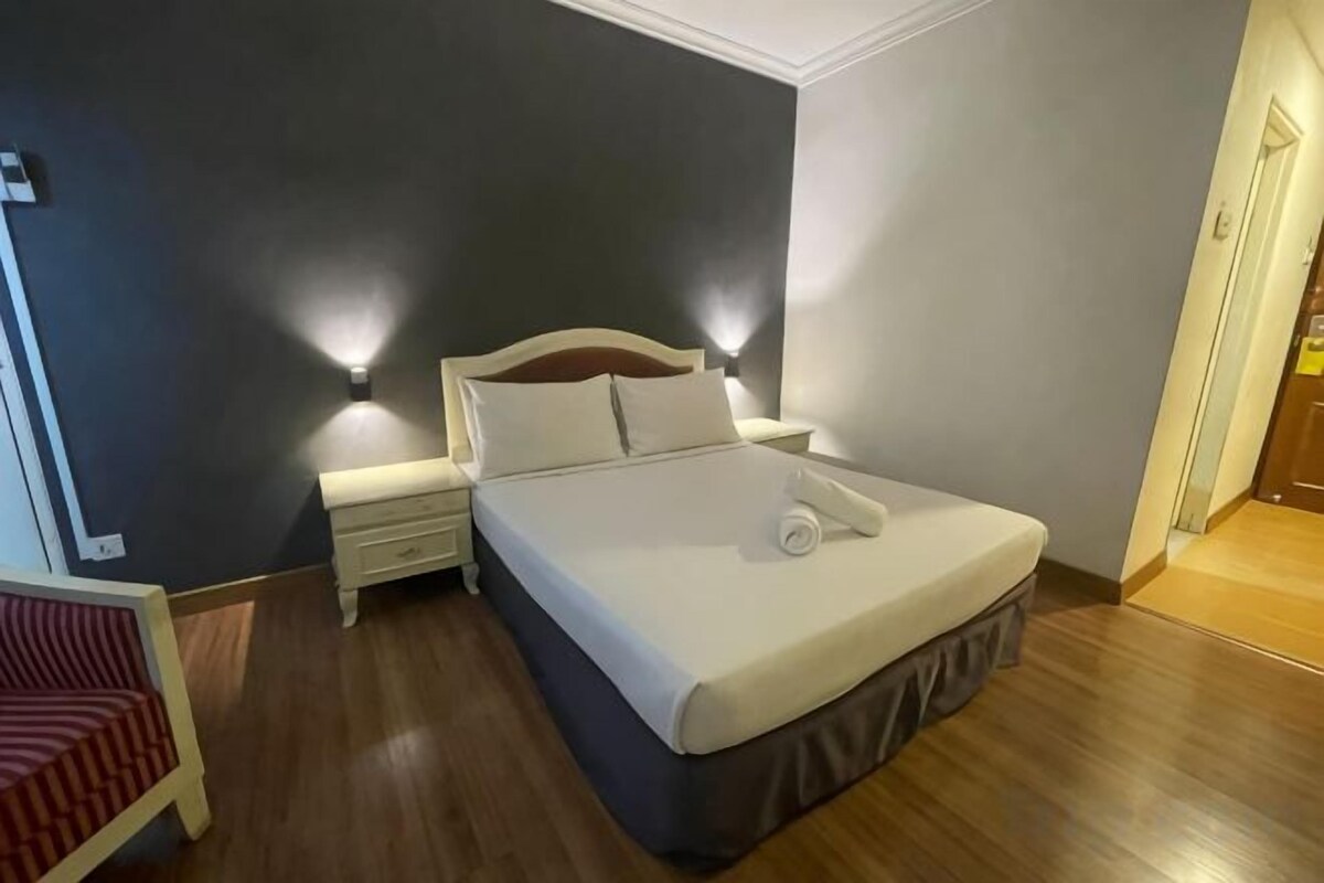 Minibar, escritorio, wifi gratis