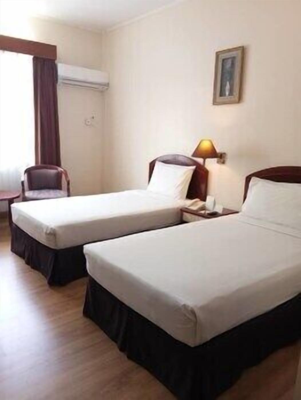 Bureau, draps fournis