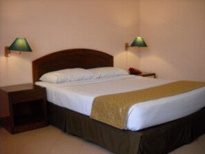 Rom – standard | Strykejern/-brett, wi-fi (inkludert), sengetøy og rullestolvennlig