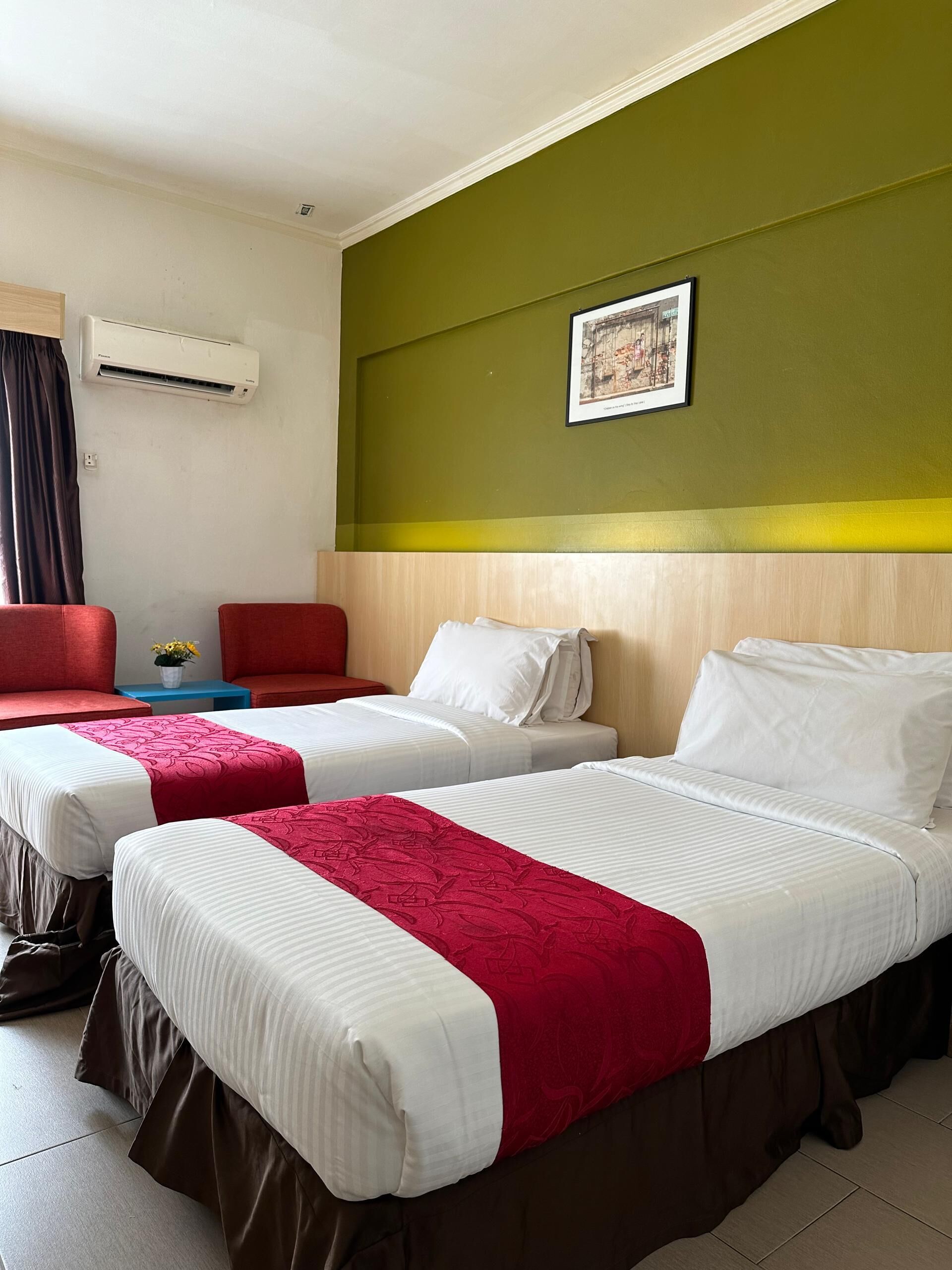 superior twin room | in-room safe, desk, free wifi, bed sheets