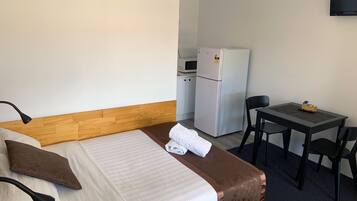 Standard Room | Premium bedding, desk, free WiFi, bed sheets