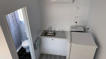 Habitación estándar | Ropa de cama de alta calidad, escritorio, wifi gratis y ropa de cama