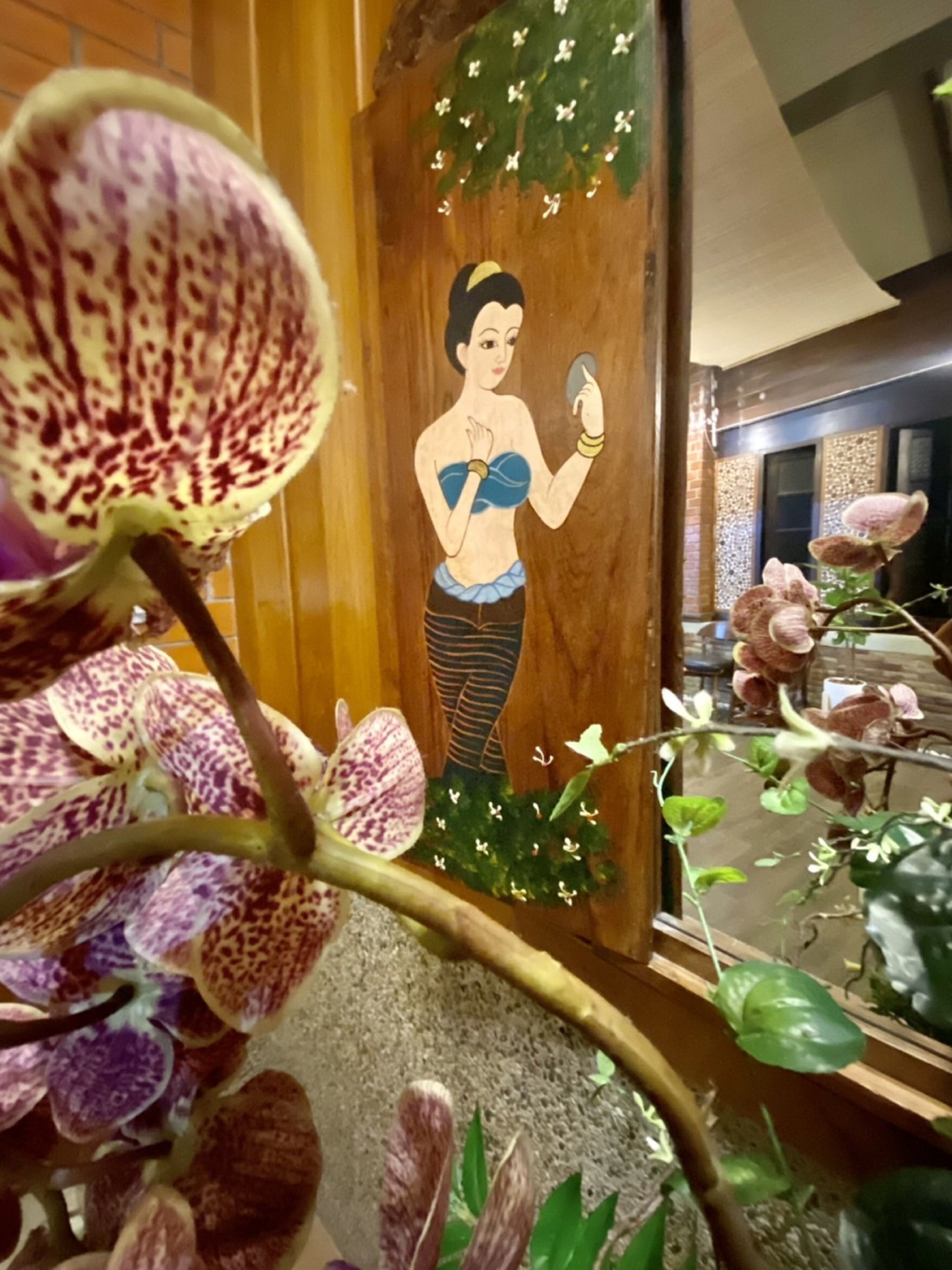 breakfast, lunch, dinner served; thai cuisine