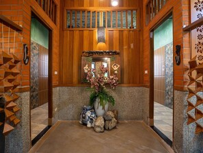 Café da manhã, almoço e jantar; culinária tailandesa 