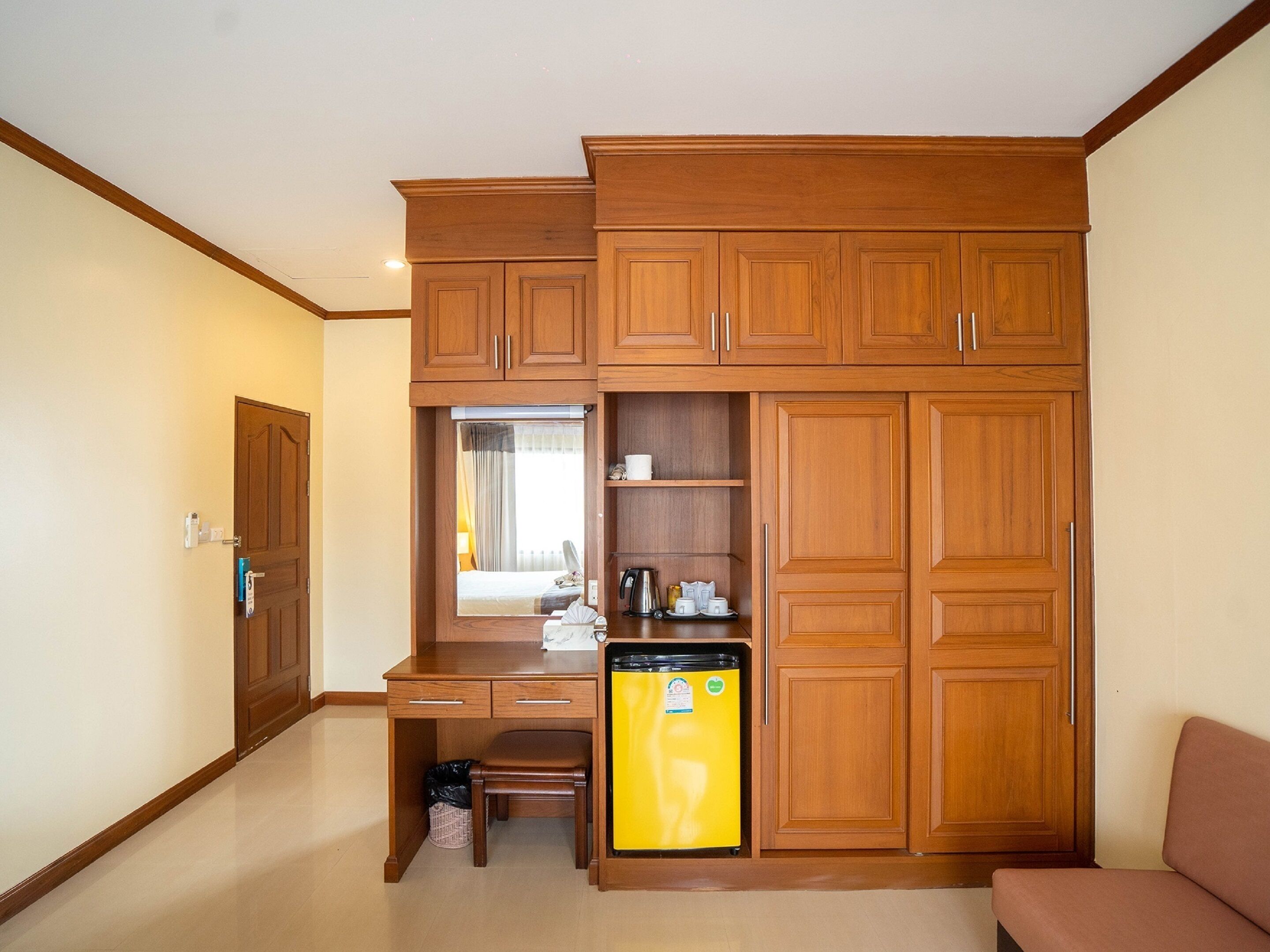 superior room | in-room safe, soundproofing, free wifi, bed sheets