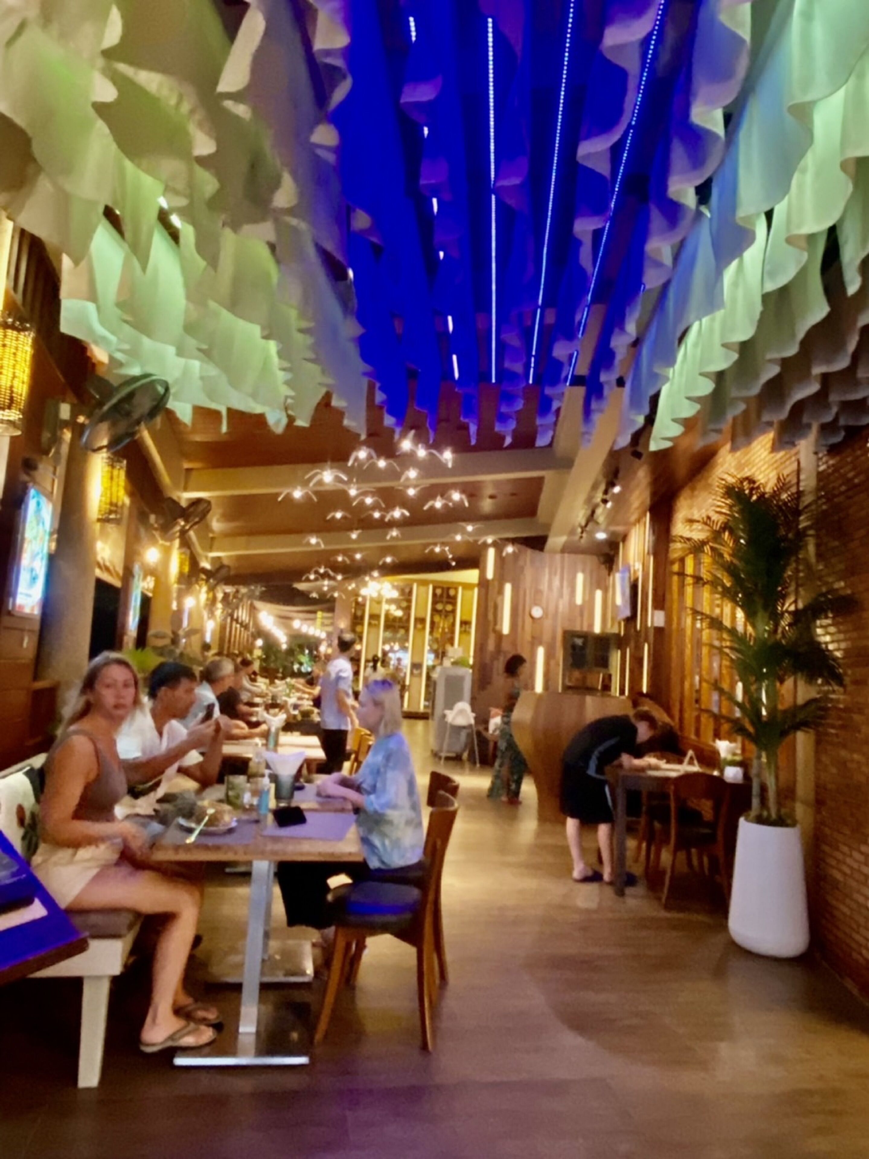 breakfast, lunch, dinner served; thai cuisine