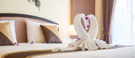 Deluxe-Zimmer, 1 Schlafzimmer, Meerblick | Zimmersafe, schallisolierte Zimmer, kostenloses WLAN, Bettwäsche