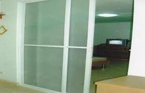 Desk, rollaway beds, free WiFi - IMPACT Muang Thong Thani Service Condo (Pak Kret)